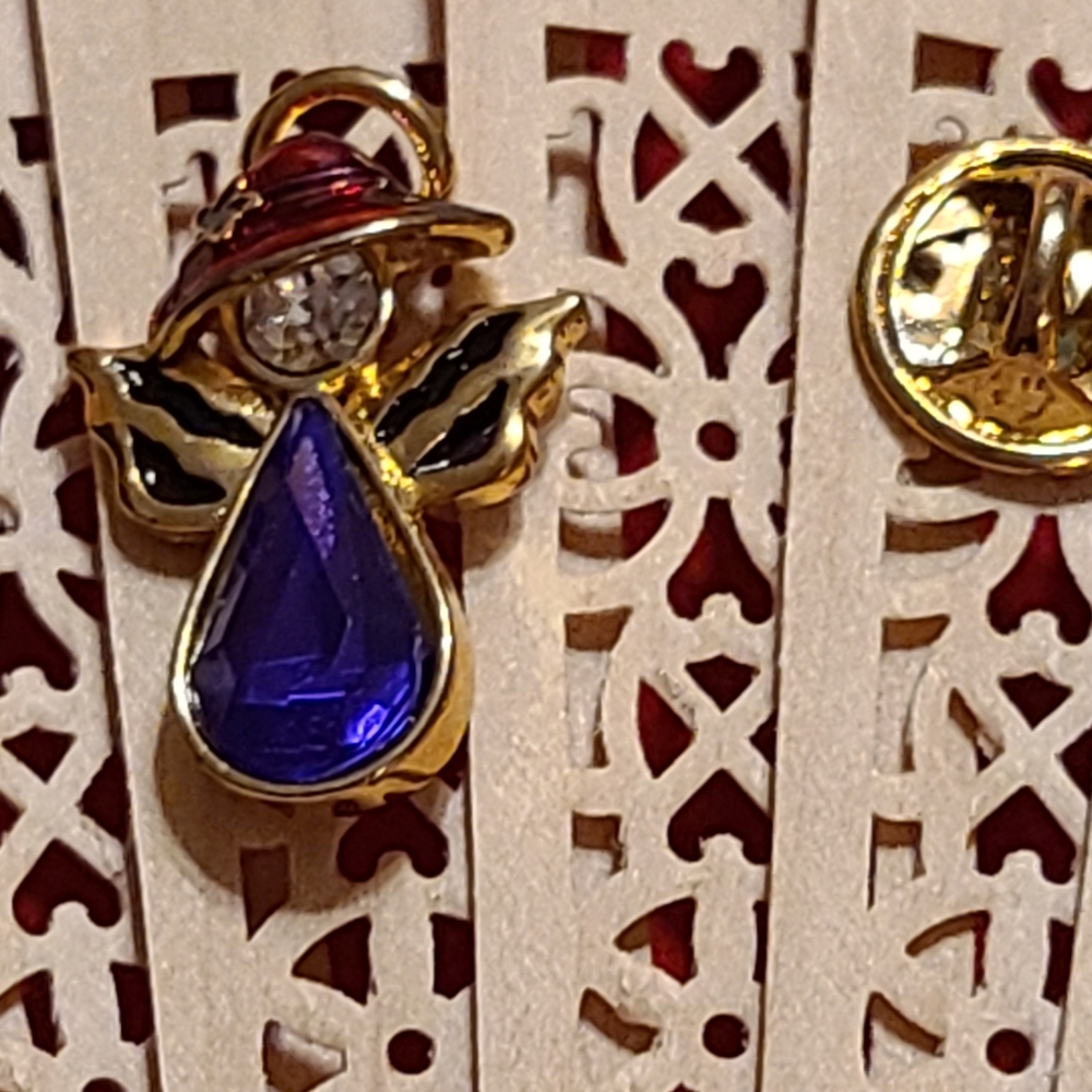 Red Hat Lady Angel Pin Purple Stone